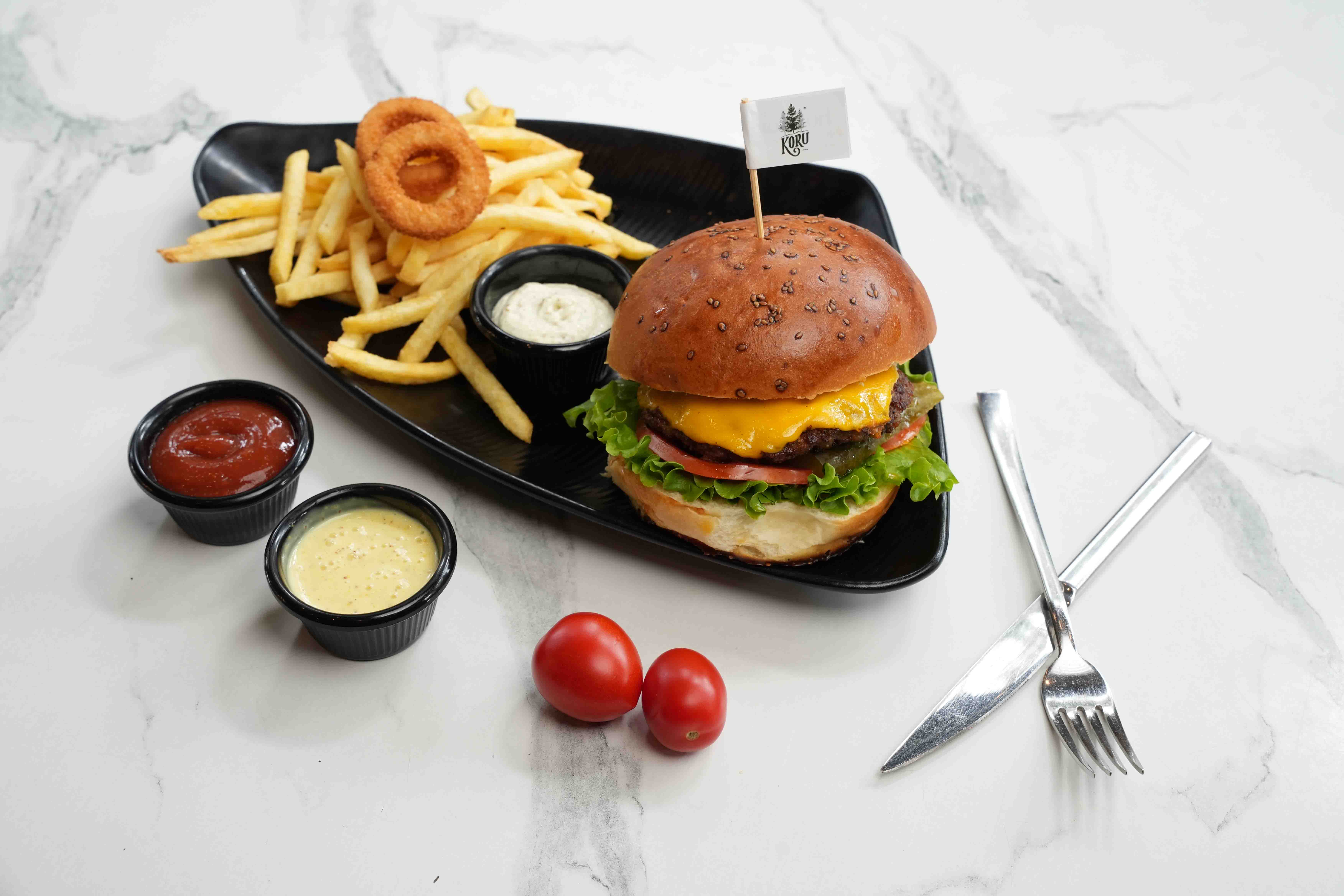 Klasik Cheeseburger (150 gr)