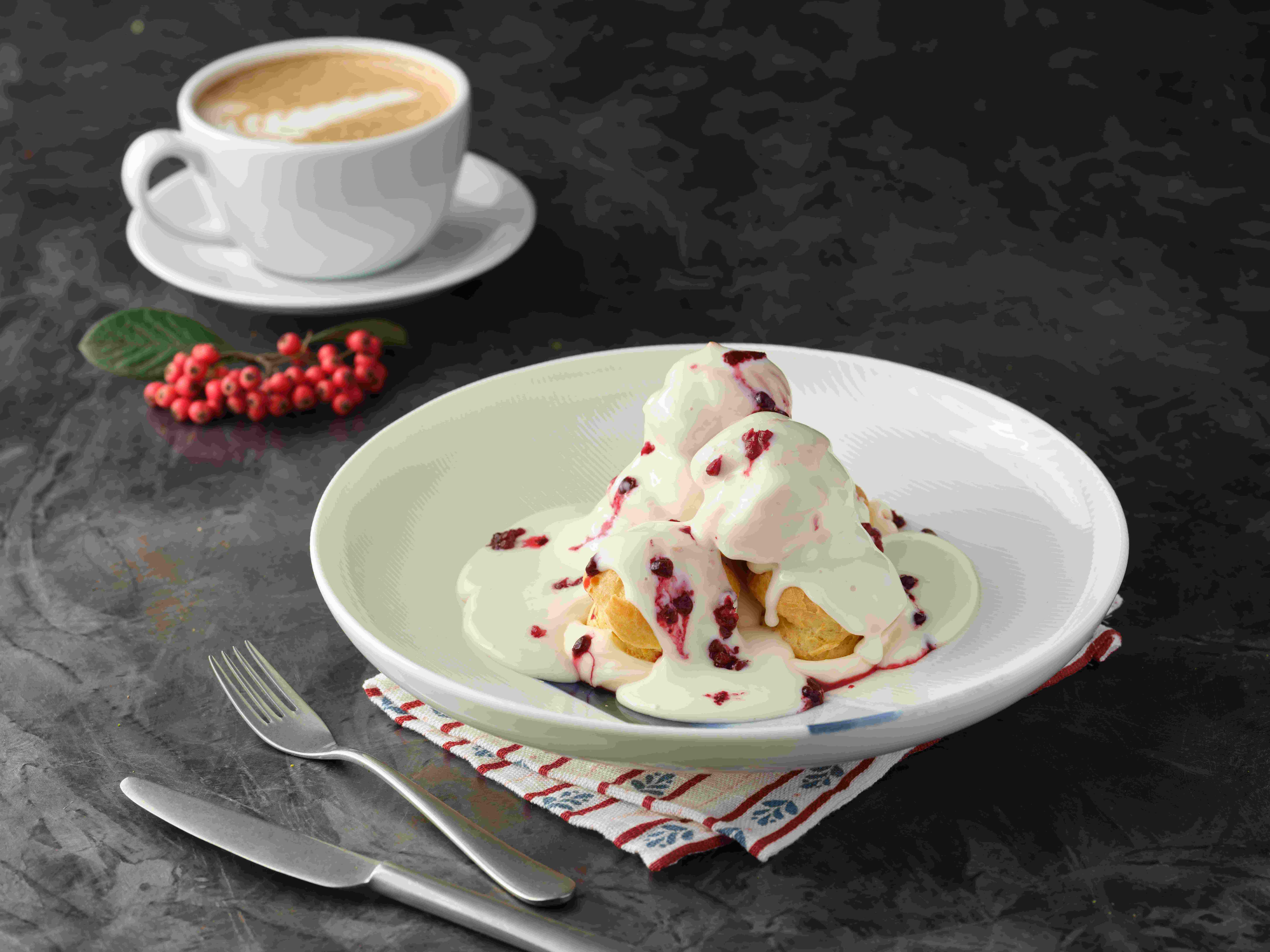 Beyaz Çikolatalı Profiterol