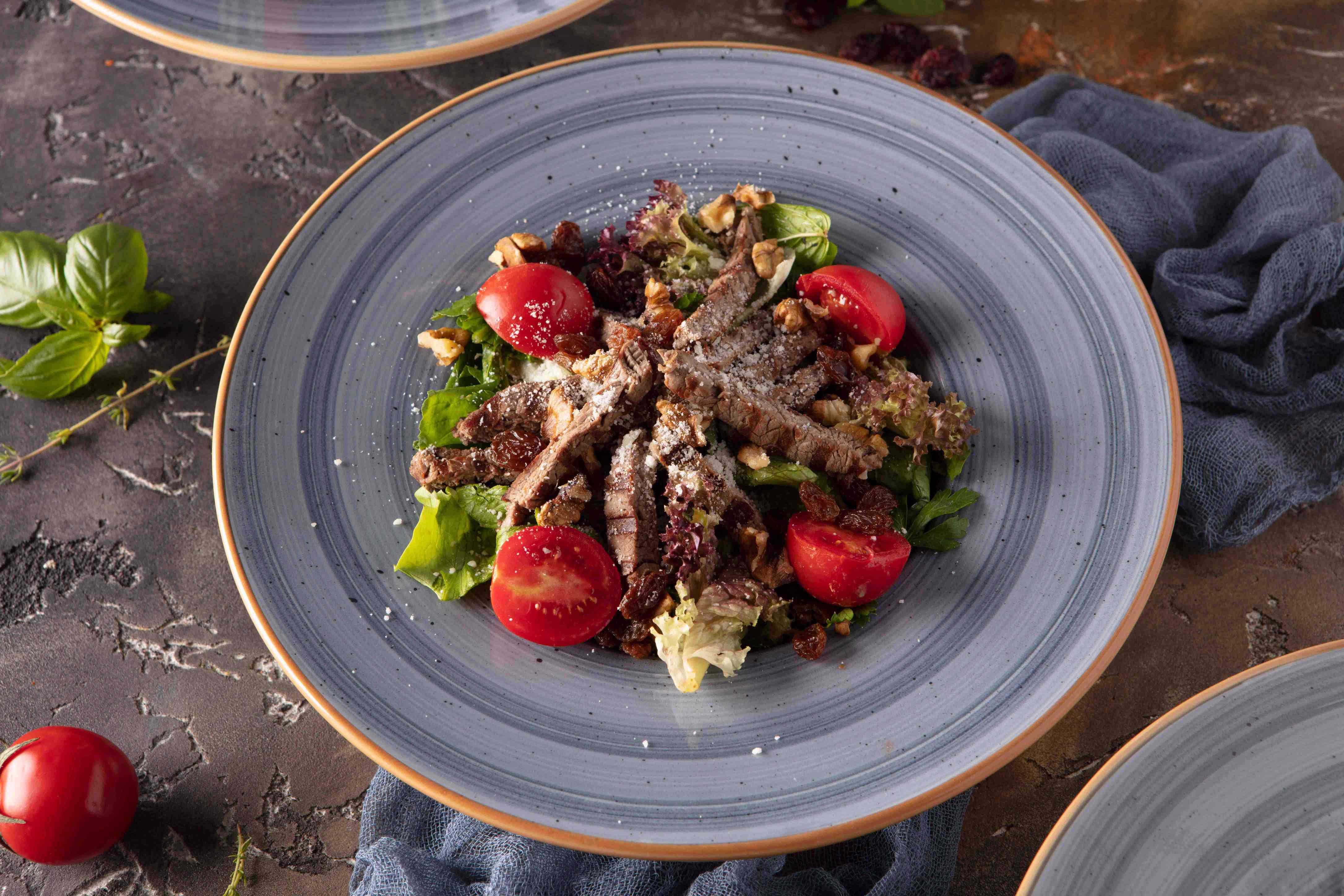 Bonfile Dilimli Salata